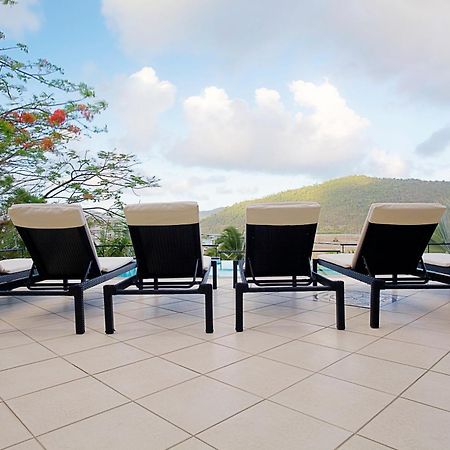 Aparthotel At Waterfront Whitsunday Retreat - Adults Only Airlie Beach Exterior foto