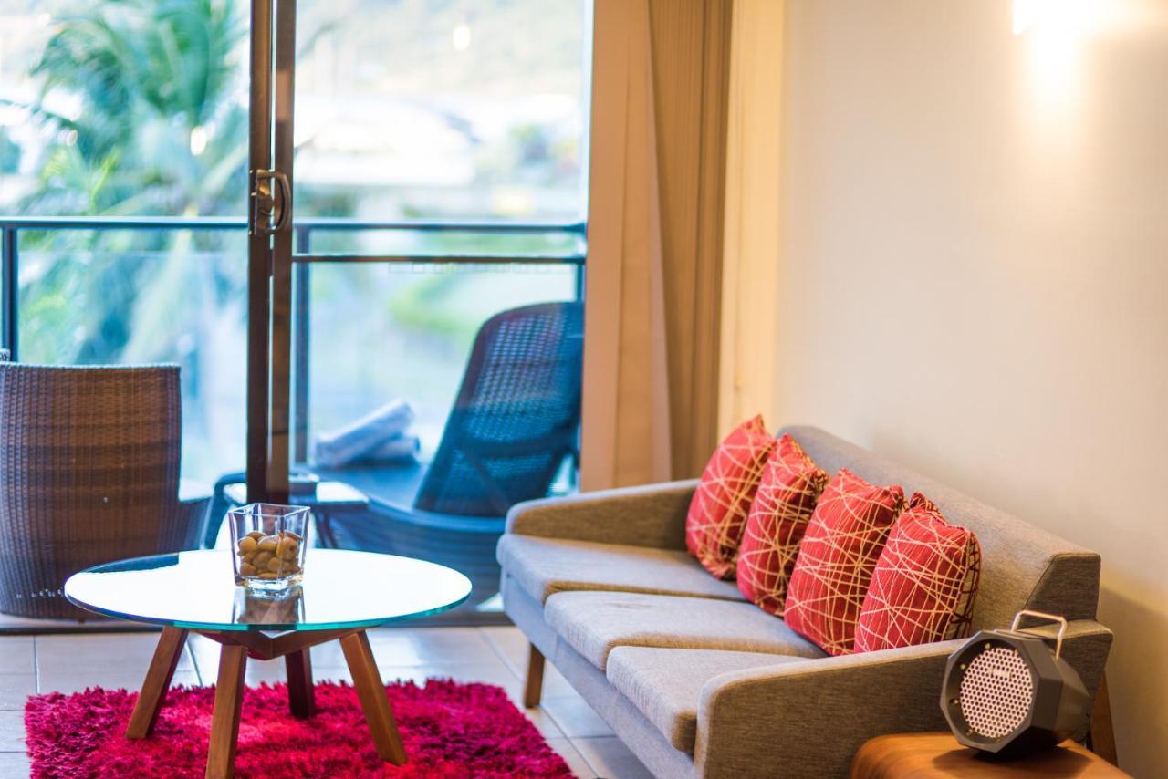 Aparthotel At Waterfront Whitsunday Retreat - Adults Only Airlie Beach Exterior foto