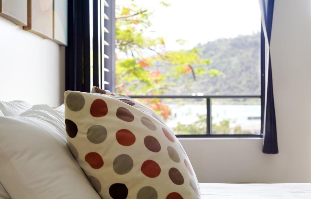 Aparthotel At Waterfront Whitsunday Retreat - Adults Only Airlie Beach Exterior foto