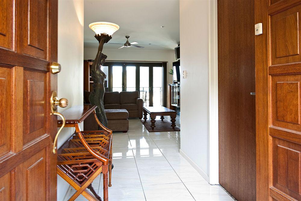 Aparthotel At Waterfront Whitsunday Retreat - Adults Only Airlie Beach Exterior foto